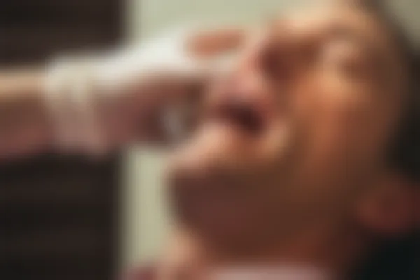 深圳乐孚新安口腔门诊部地包天矫正优惠活动，现仅需2500元起，原价3000元起，限时优惠，抓紧时间预约！