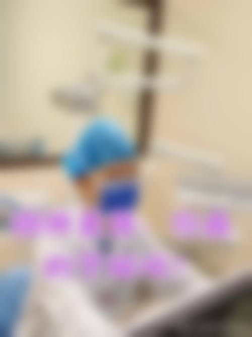 水合硅石牙膏：温和摩擦还原牙齿自然光泽