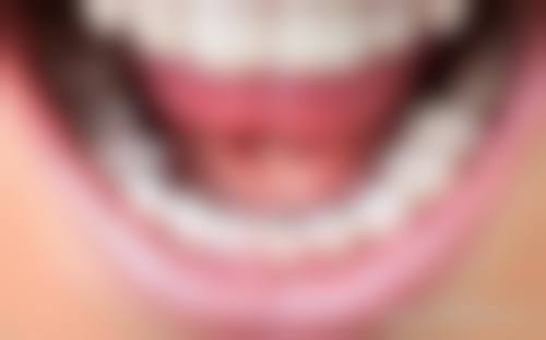 饮食调节：换小颗粒粮改善进食